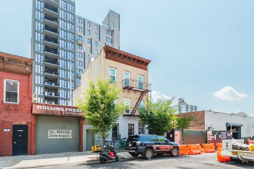 19 Denton Pl, Brooklyn, NY à vendre - Photo de l’immeuble – Image 3 sur 28