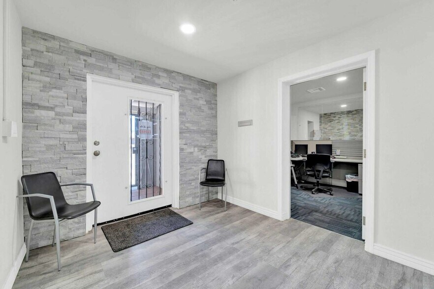 2837 W Northern Ave, Phoenix, AZ à vendre - Photo intérieure – Image 3 sur 11