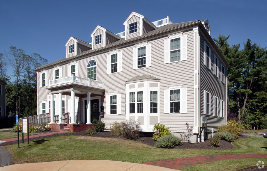 100 Schoosett St, Pembroke, MA à vendre - Photo de l’immeuble – Image 1 sur 8