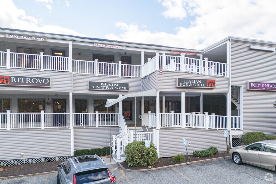 1050 Main St, East Greenwich, RI à vendre - Photo de l’immeuble – Image 3 sur 5