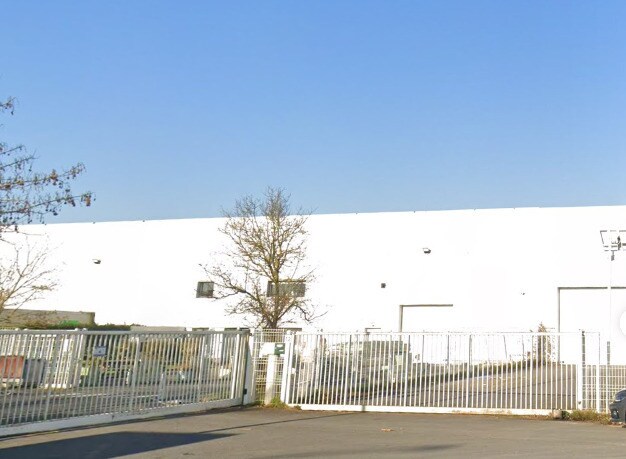 Industriel/Logistique dans Morangis à louer - Photo de l’immeuble – Image 2 sur 3