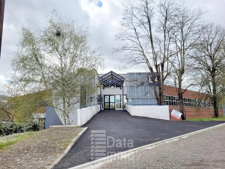 Industriel/Logistique dans Saint-Thibault-des-Vignes à louer - Photo de l’immeuble – Image 2 sur 10