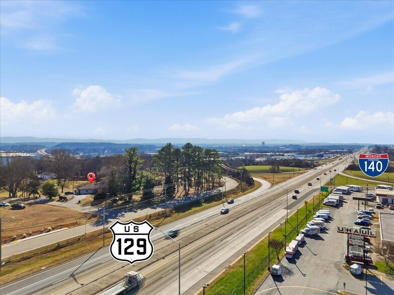 945 Crescent, Louisville, TN à vendre - Photo principale – Image 1 sur 36