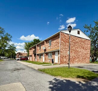 Plus de détails pour 48-60 Janice St, Martinsburg, WV - Logement à vendre