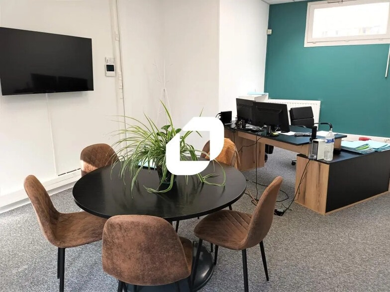Bureau dans Lille à louer - Photo de l’immeuble – Image 3 sur 8