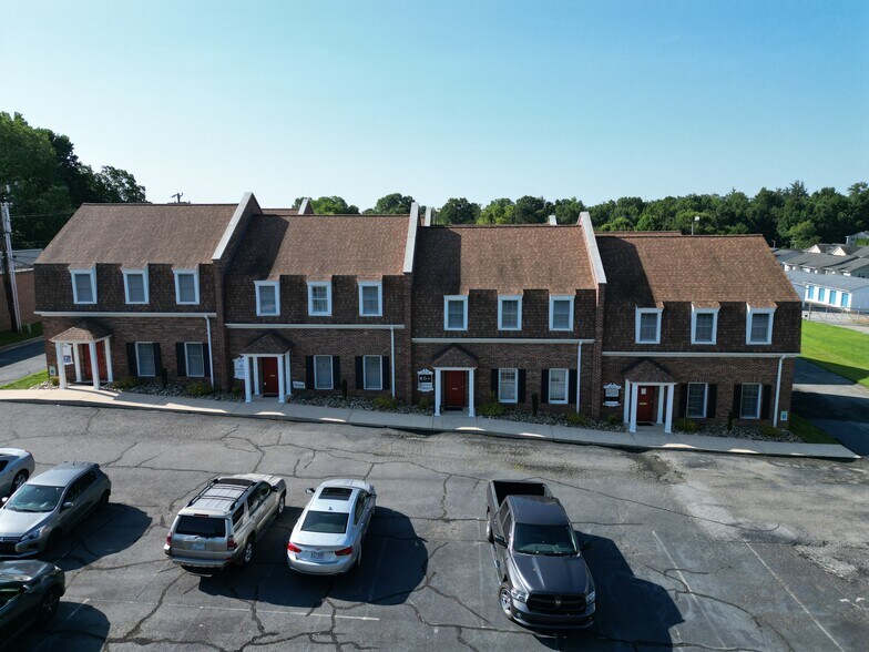 313 Trindale Rd, High Point, NC à louer - Photo de l’immeuble – Image 2 sur 9
