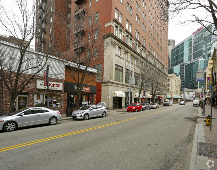125 6th St, Pittsburgh, PA à vendre - Photo de l’immeuble – Image 3 sur 9