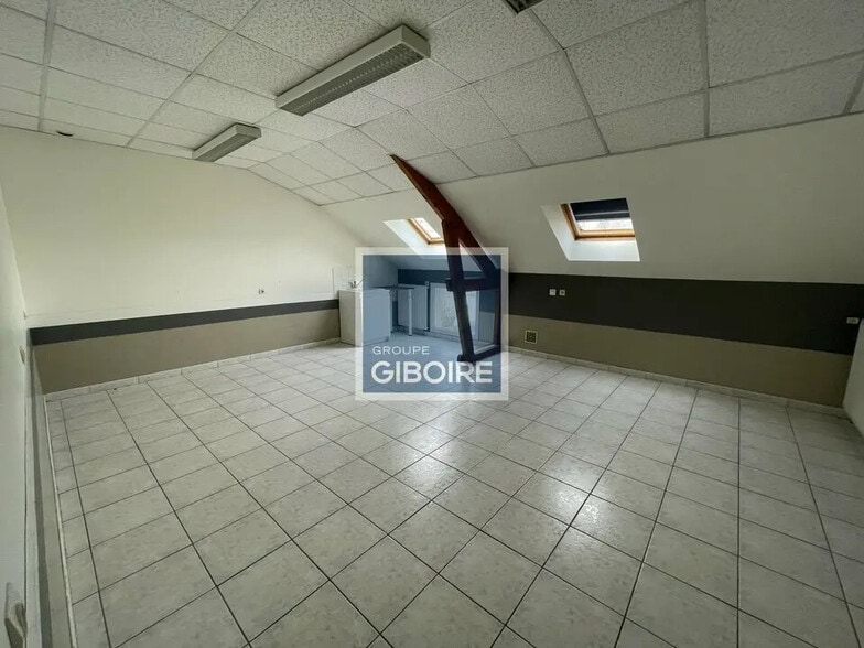 Bureau dans Angers à louer - Photo de l’immeuble – Image 3 sur 6