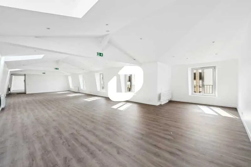 Bureau dans Nanterre à louer - Photo de l’immeuble – Image 1 sur 14