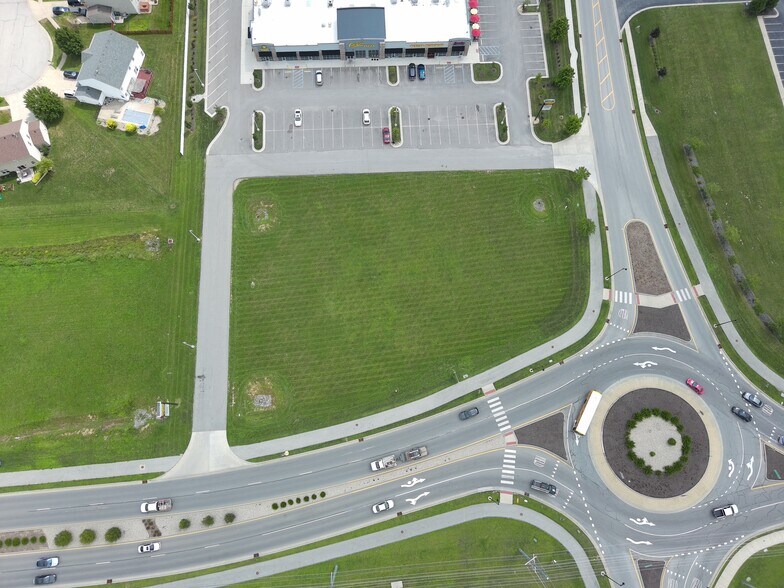 1309 E 750 N, Greenwood, IN à louer - Photo de l’immeuble – Image 3 sur 7