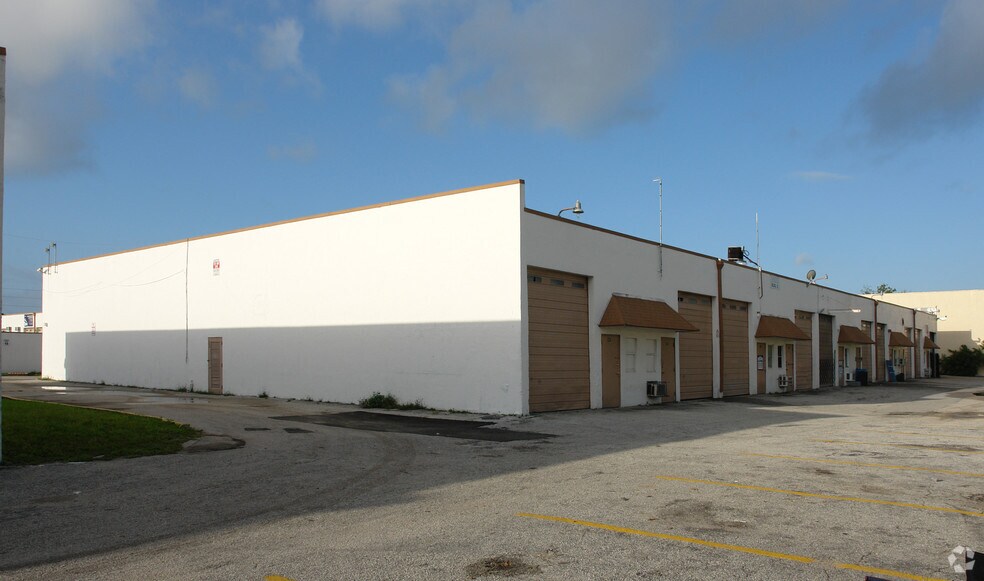 5923 Anglers Ave, Fort Lauderdale, FL à louer - Photo de l’immeuble – Image 2 sur 10