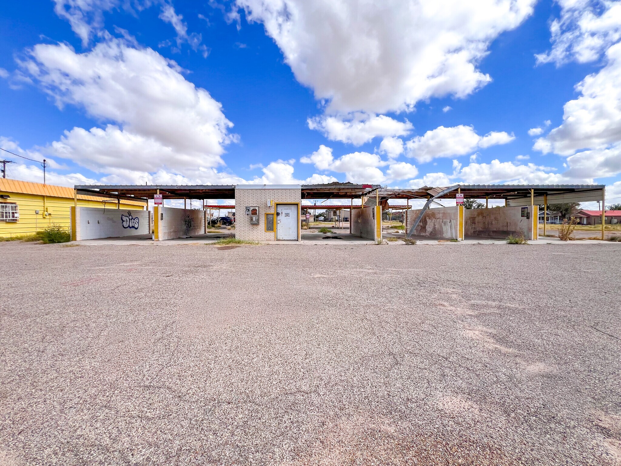 521 W Murphy St, Odessa, TX à vendre Photo de l’immeuble– Image 1 sur 10