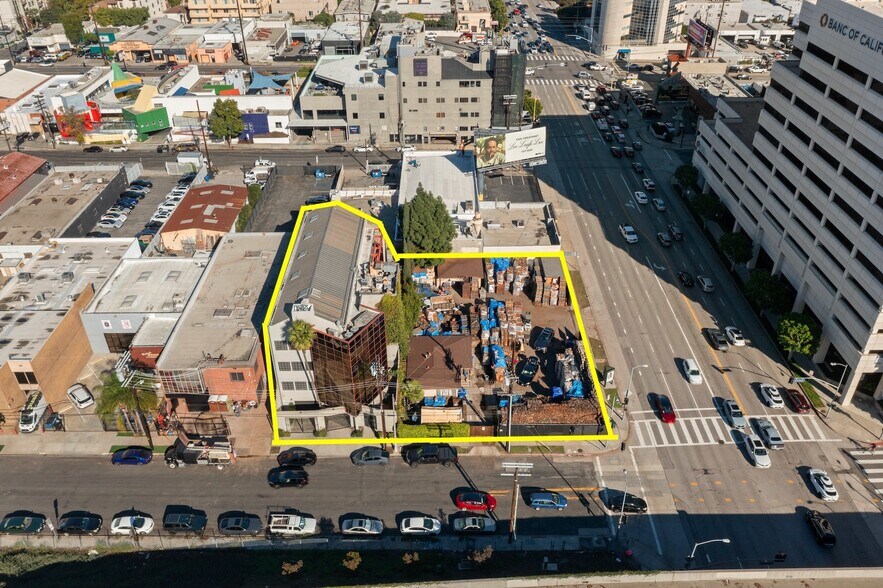 2140 Cotner Ave, Los Angeles, CA à vendre - Photo de l’immeuble – Image 3 sur 14