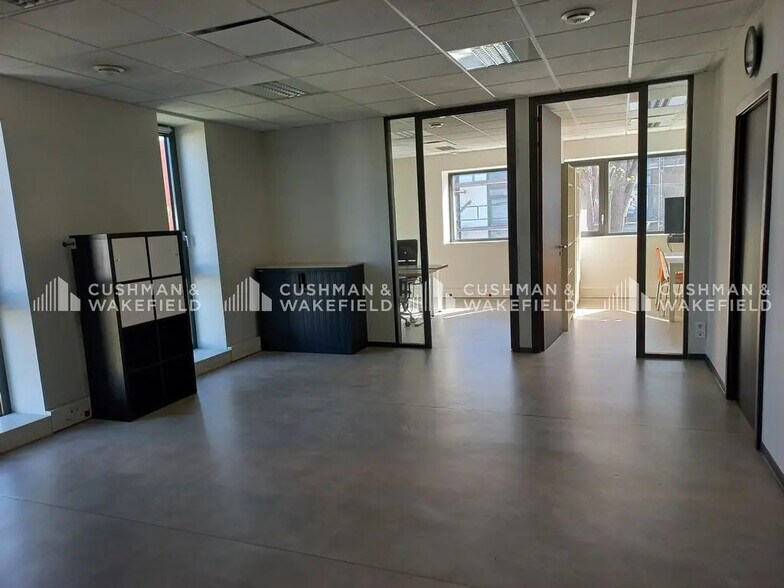 Bureau dans Strasbourg à louer - Photo de l’immeuble – Image 2 sur 10