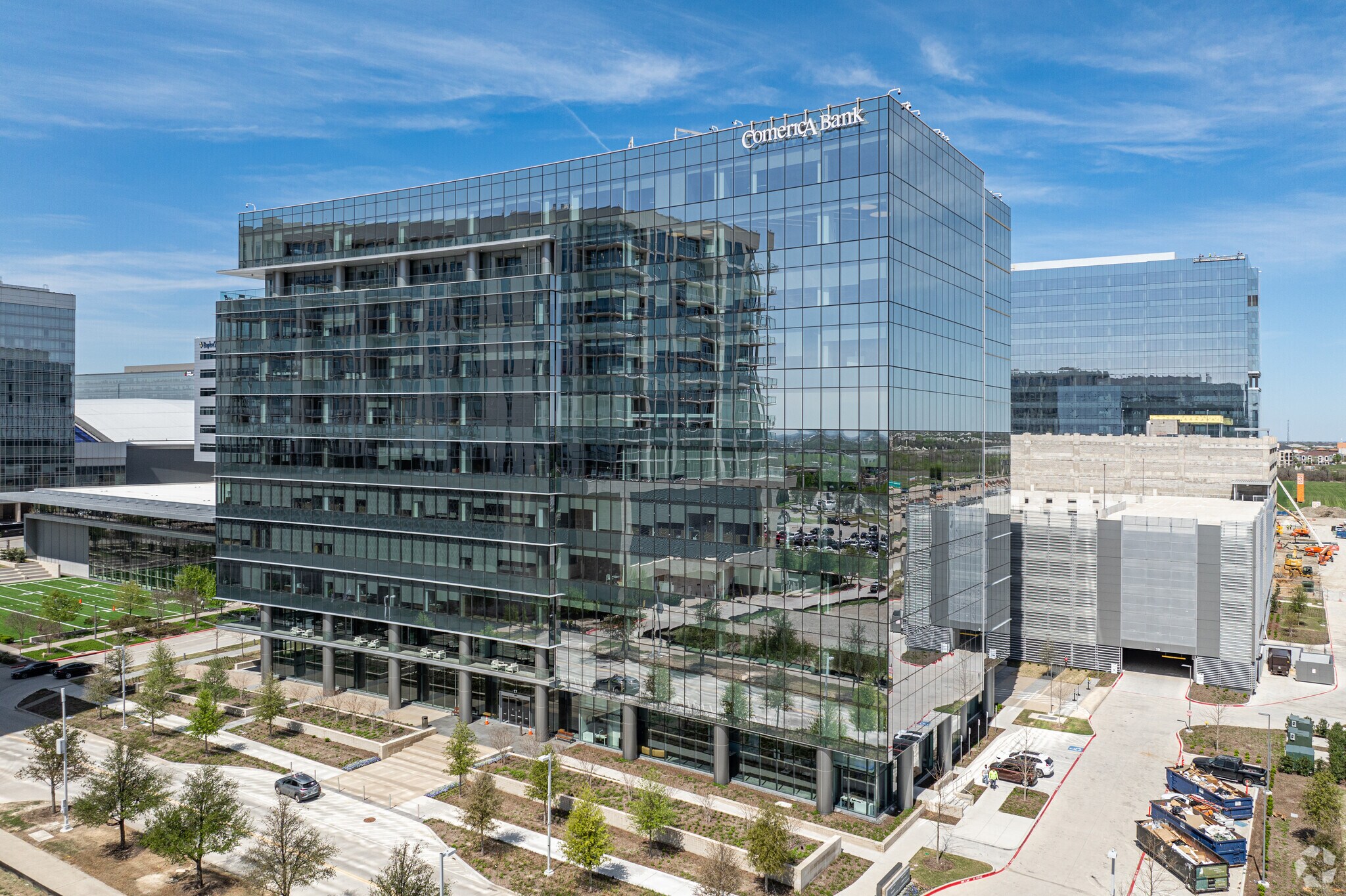 17 Cowboys Way, Frisco, TX à louer Photo principale– Image 1 sur 8