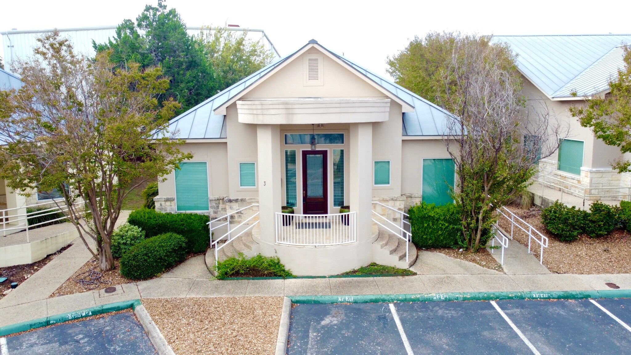 15303 Huebner Rd, San Antonio, TX à vendre Photo de l’immeuble– Image 1 sur 55