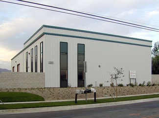 Plus de détails pour 15060-15102 Ceres Ave, Fontana, CA - Industriel/Logistique à louer