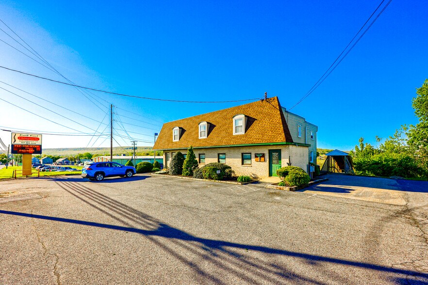 4607 Division Hwy, East Earl, PA à vendre - Photo principale – Image 1 sur 1