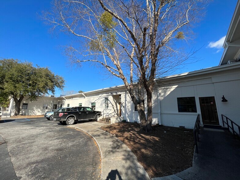 720 Magnolia Rd, Charleston, SC à louer - Photo de l’immeuble – Image 2 sur 17