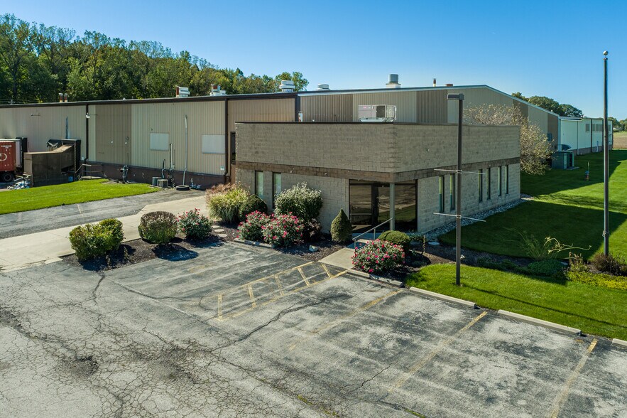 130 W Harvest Rd, Bluffton, IN à vendre - Photo de l’immeuble – Image 2 sur 9
