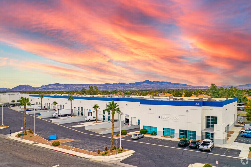1385 Pama Ln, Las Vegas, NV à louer - Aérien – Image 3 sur 20