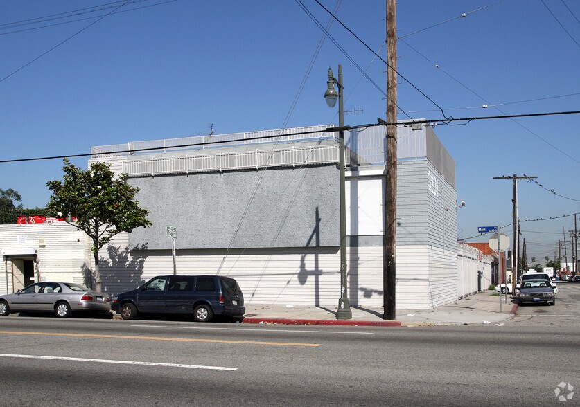 3201 S Main St, Los Angeles, CA à louer - Photo de l’immeuble – Image 2 sur 12