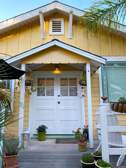 5392 Hollister Ave, Santa Barbara, CA à vendre - Photo de l’immeuble – Image 2 sur 10