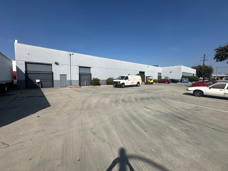 8227 Sorensen Ave, Santa Fe Springs, CA à louer - Photo de l’immeuble – Image 2 sur 6