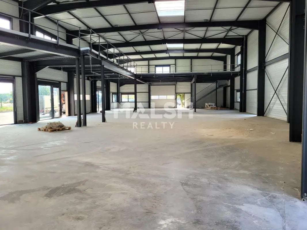 Local d’activités dans Trévoux à louer Photo de l’immeuble– Image 1 sur 13