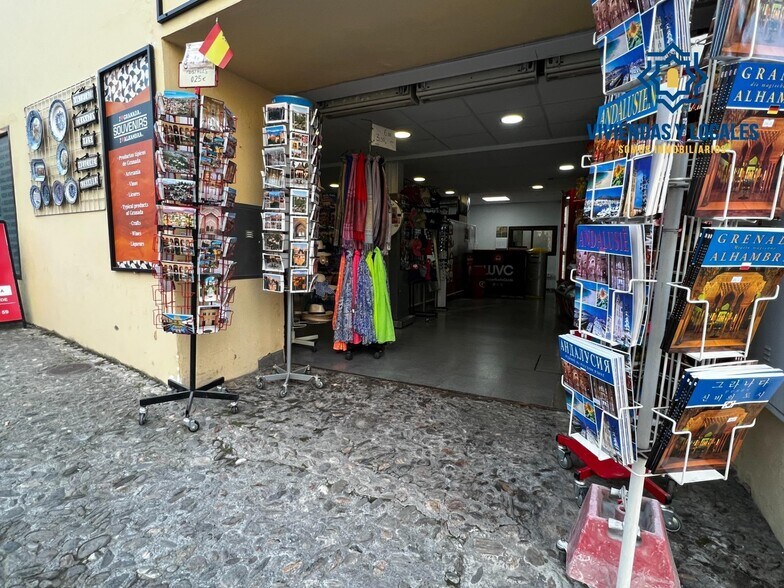 Local commercial dans Granada, Granada à louer - Photo de l’immeuble – Image 2 sur 30