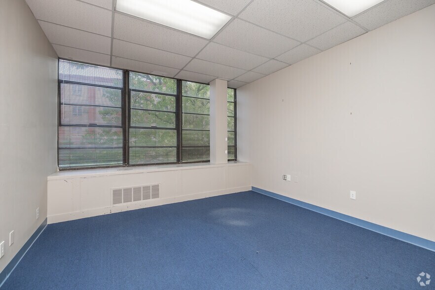408 E 4th St, Bridgeport, PA à louer - Photo intérieure – Image 3 sur 21