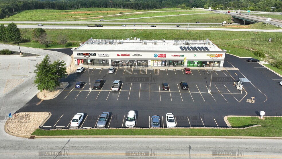 1721 S 20th St, Ozark, MO à louer - Photo de l’immeuble – Image 1 sur 5