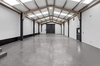 Unit 1B Eddgefield Rd, Loanhead à louer Photo intérieure– Image 1 sur 4