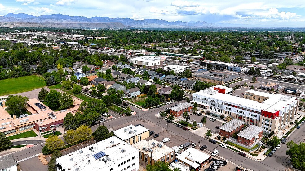 9580 W 14th Ave, Lakewood, CO à vendre - Photo de l’immeuble – Image 2 sur 9