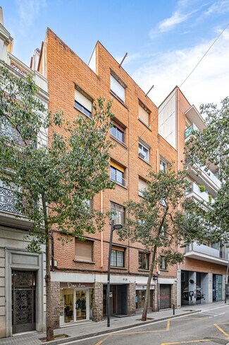 Plus de détails pour Carrer De Galileu, 17, Barcelone - Logement à vendre