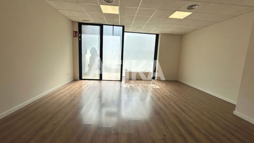 Local commercial dans Ontinyent, Valencia à louer - Photo intérieure – Image 3 sur 15