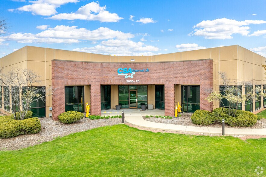 2050-2080 Finley Rd, Lombard, IL à louer - Photo principale – Image 1 sur 24