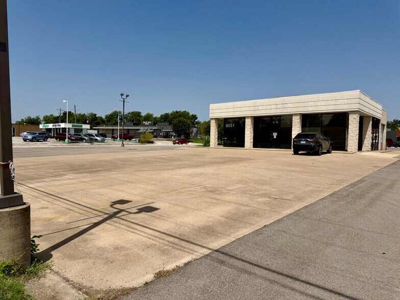 8051 Boulevard 26, North Richland Hills, TX à vendre - Photo de l’immeuble – Image 3 sur 22