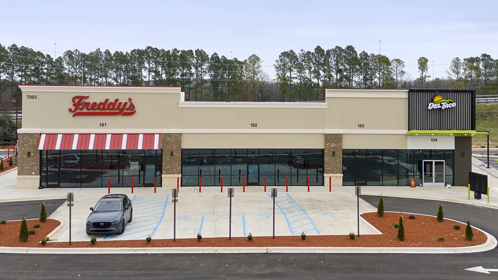 7003 Cabela Dr Nw, Huntsville, AL à louer Photo principale– Image 1 sur 5