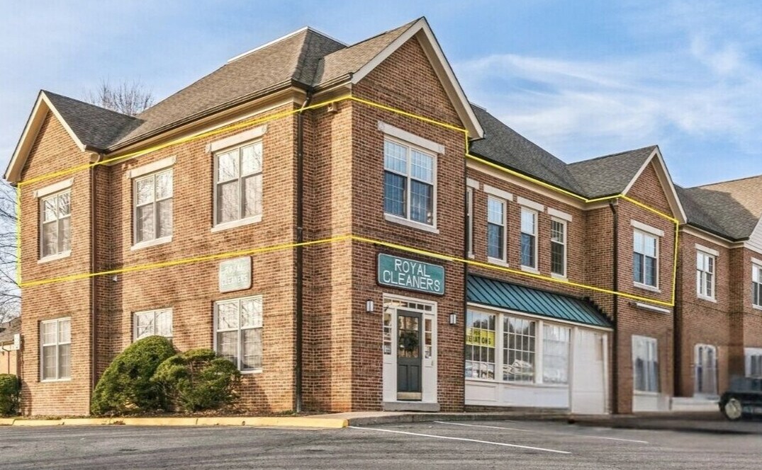 9911-9913 Georgetown Pike, Great Falls, VA à louer Photo principale– Image 1 sur 8