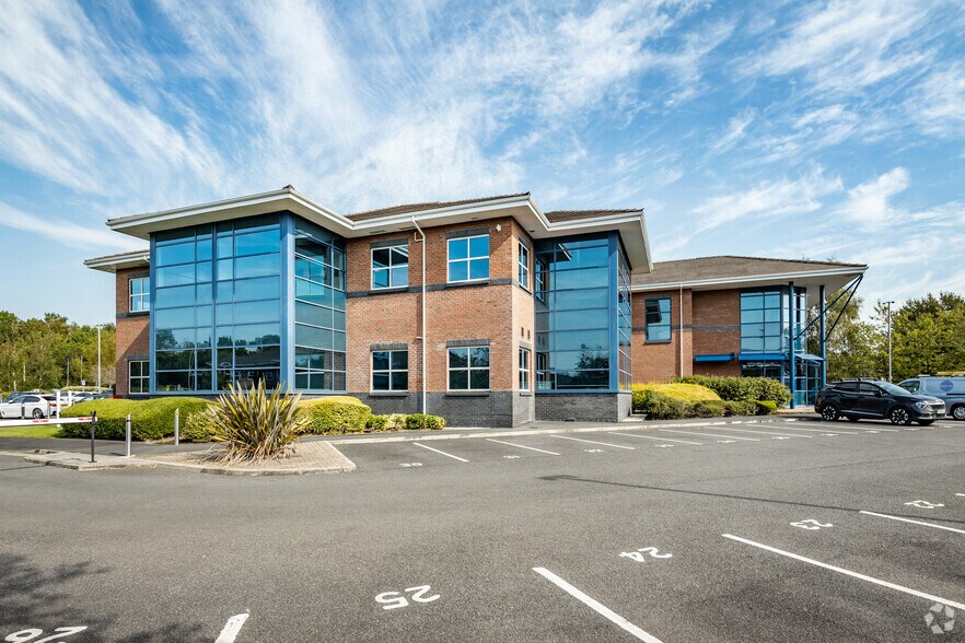 Caxton Rd, Preston à louer - Photo principale – Image 1 sur 7