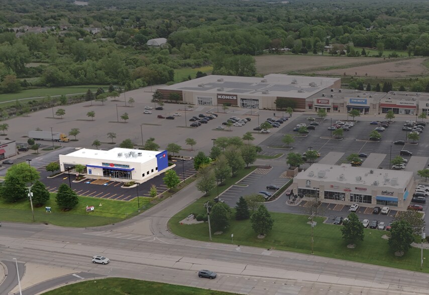 2400 N Richmond Rd, Mchenry, IL à vendre - Photo de l’immeuble – Image 2 sur 12