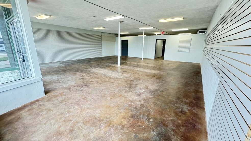 132 W Broad St, Groveland, FL à louer - Photo de l’immeuble – Image 3 sur 11