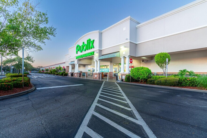 4100 N Wickham Rd, Melbourne, FL à louer - Photo de l’immeuble – Image 2 sur 31