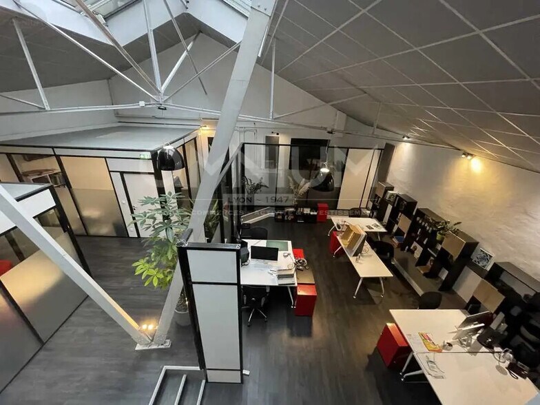 Bureau dans Lyon à vendre - Photo de l’immeuble – Image 3 sur 10