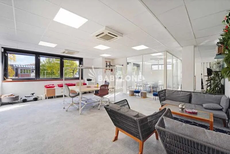 Bureau dans Suresnes à louer - Photo intérieure – Image 2 sur 12