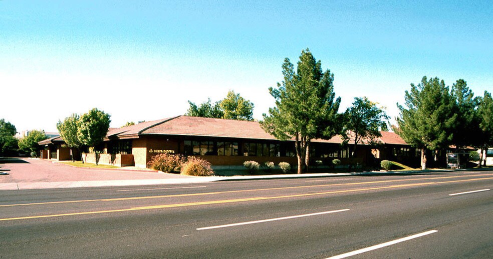 15648 N 35th Ave, Phoenix, AZ à vendre - Photo de l’immeuble – Image 3 sur 19