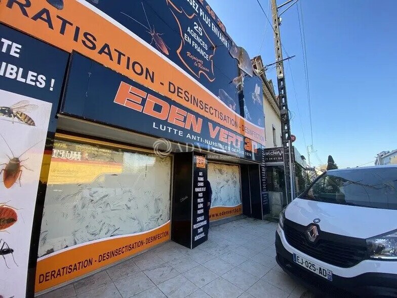 Local commercial dans Coignières à louer - Photo de l’immeuble – Image 1 sur 5