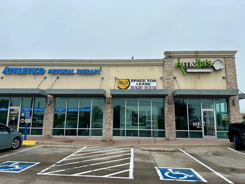 2452 W Loop 340, Waco, TX à louer - Photo de l’immeuble – Image 2 sur 18