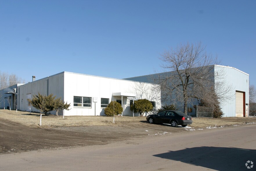 6310-6330 Industrial Dr, Eden Prairie, MN à louer - Photo de l’immeuble – Image 2 sur 12